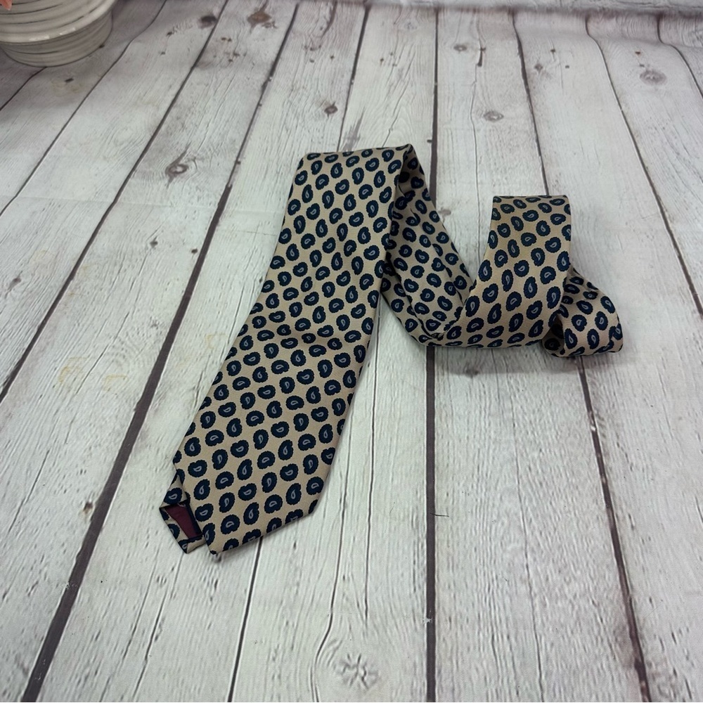 vintage briar silk neck tie woven in england paisley tan navy all over design
